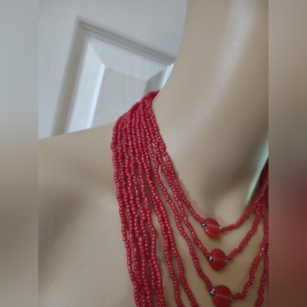 Red women's layered beaded necklace - Picture 4 of 6